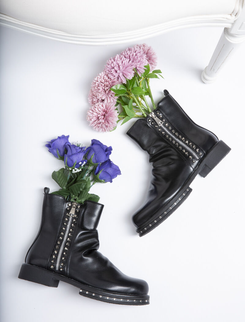 Boots plissées à côté orné de picots - noir - 7