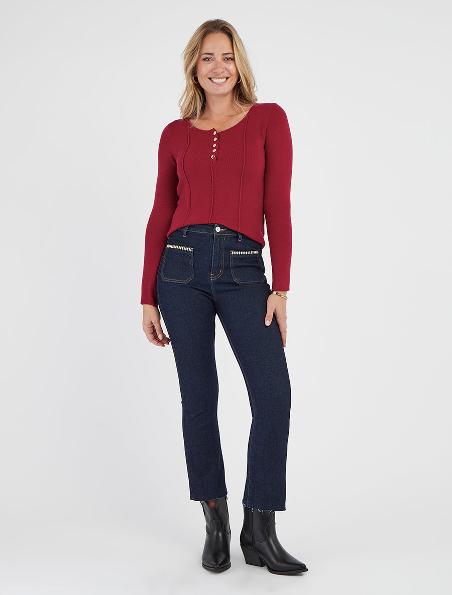 Gerippter Pullover mit Knopfleiste und Rundhalsausschnitt - Bordeaux