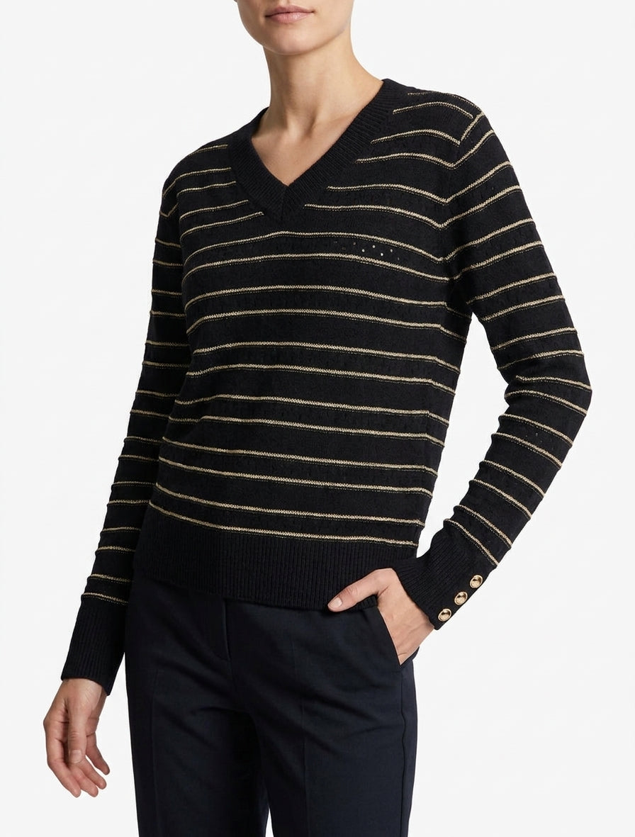 Gerader V-Ausschnitt-Pullover mit schimmernden Streifen. - Schwarz