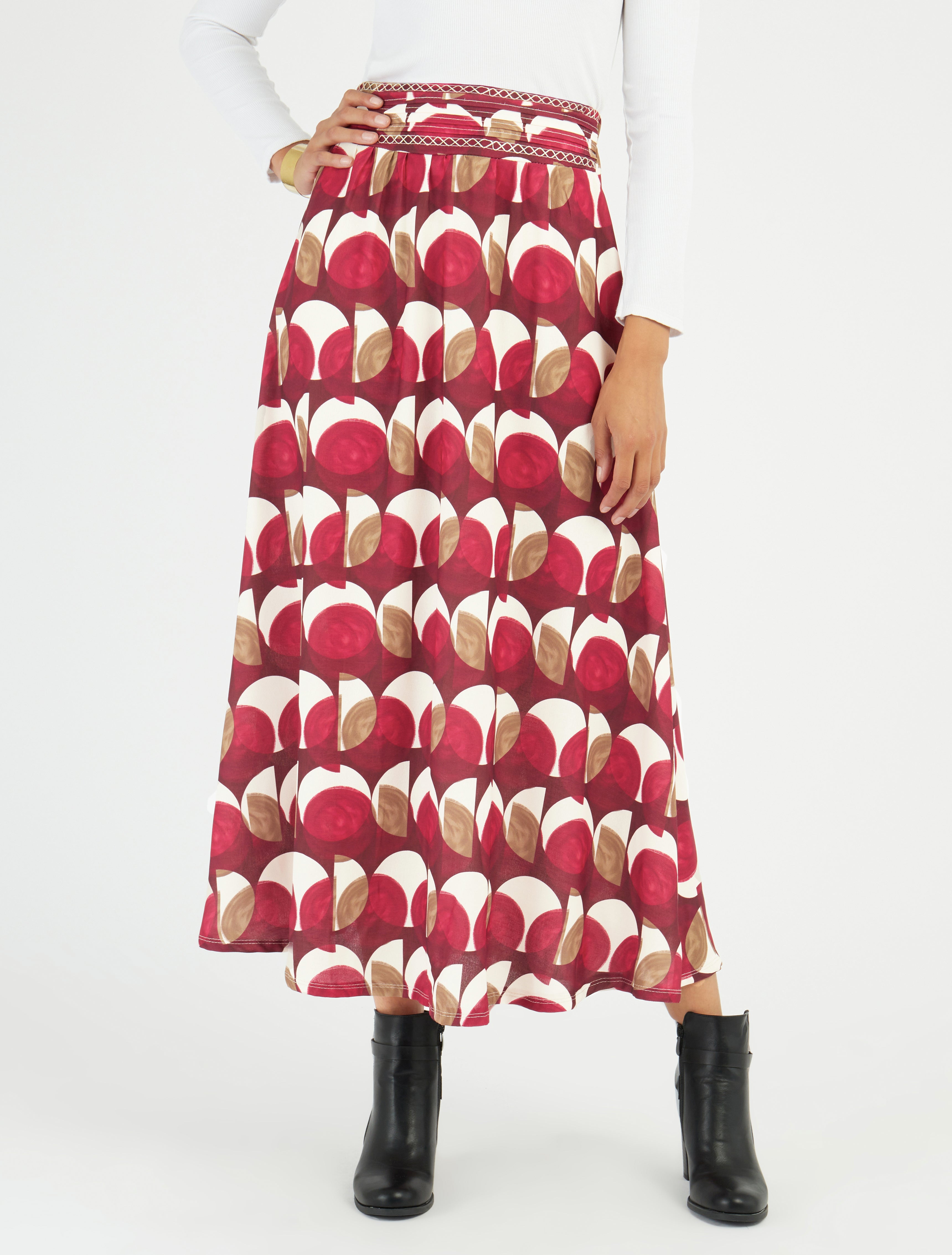 Langer Rock mit abstraktem Print und besticktem Detail - Weinrot