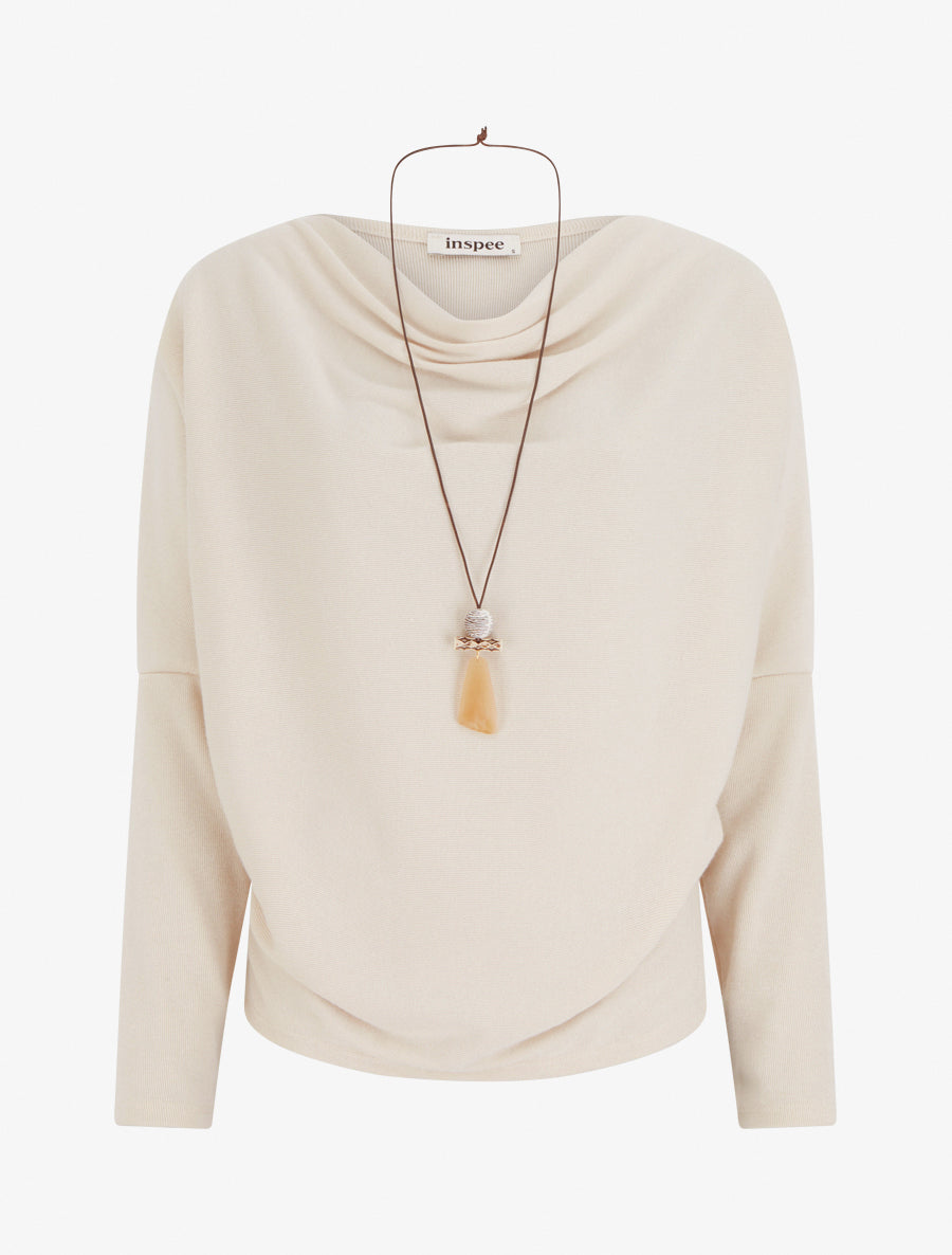 Feiner Pullover mit Fledermausärmeln und Wasserfallausschnitt - Beige