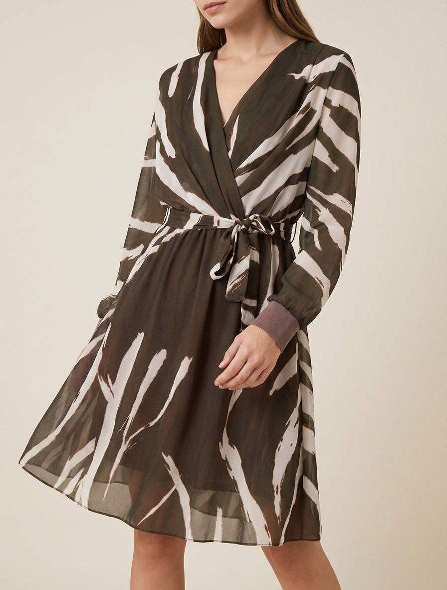 Ausgestelltes Kleid mit abstraktem Druck - Braun