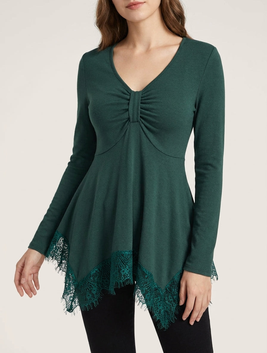 Feiner Pullover mit asymmetrischen Spitzenkanten - Dunkelgrün
