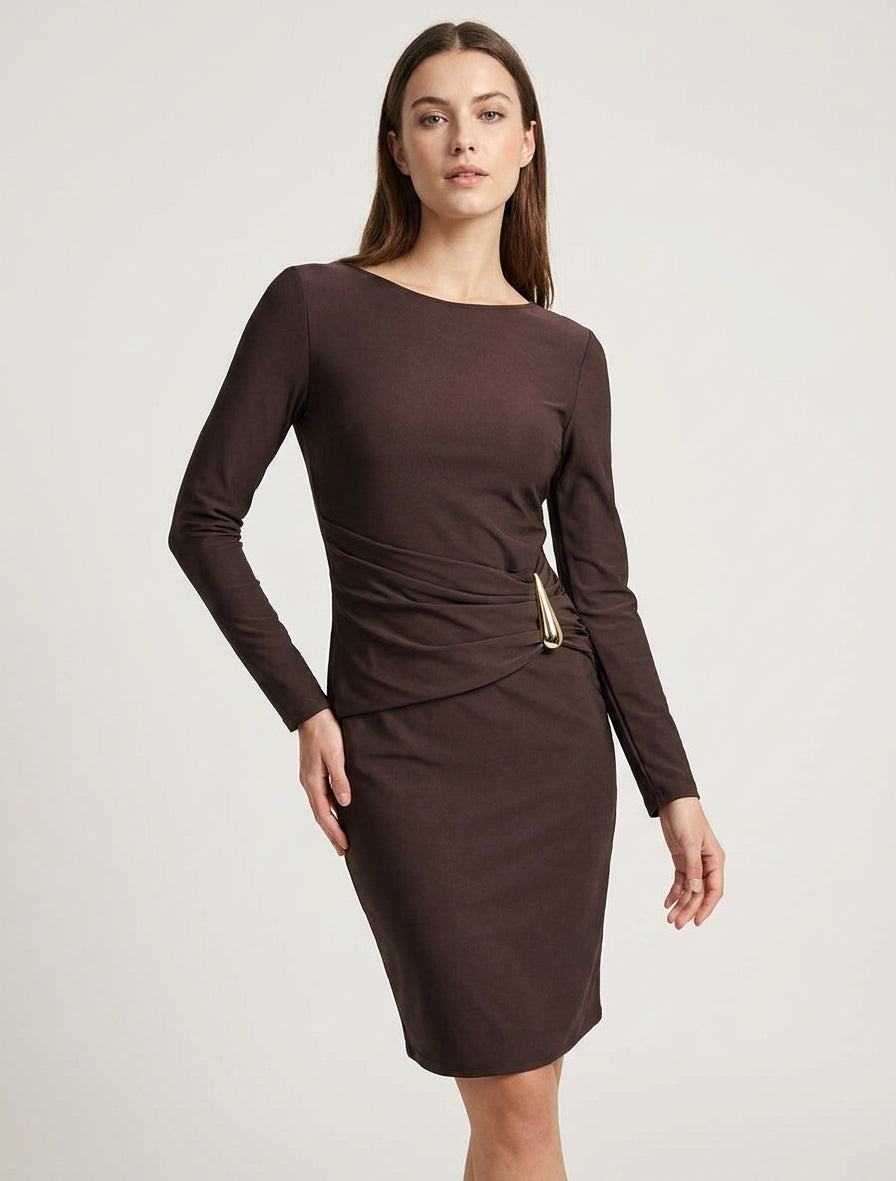 Midikleid mit Metallschmuck - Braun