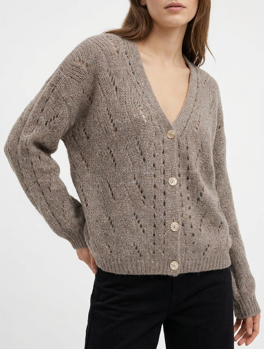 Weit geschnittener Strickpullover mit V-Ausschnitt und Lochmuster - Maulwurf