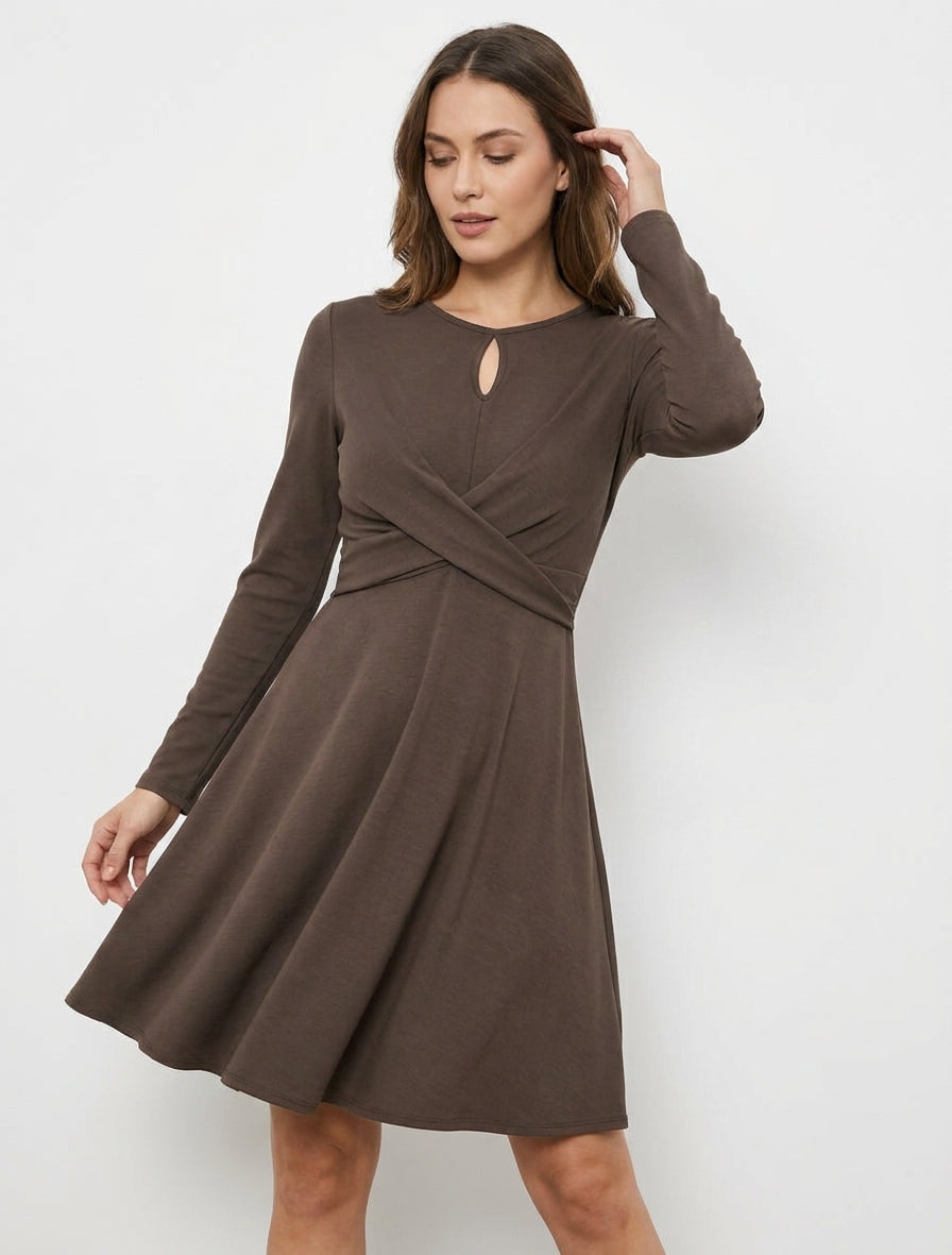Skaterkleid mit Wickeleffekt in der Taille - Braun