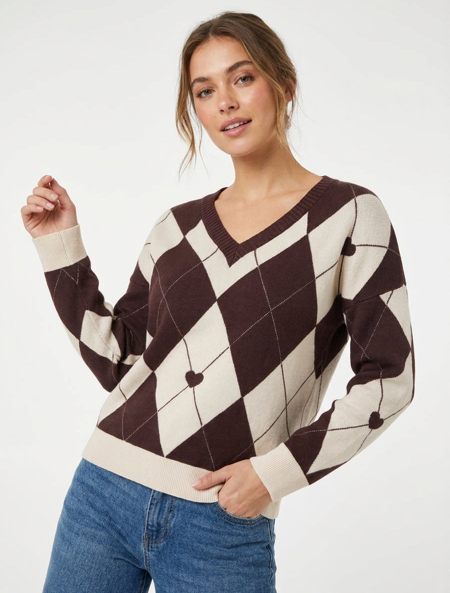 V-Ausschnitt Pullover mit Karomuster und Herz - Braun/Beige