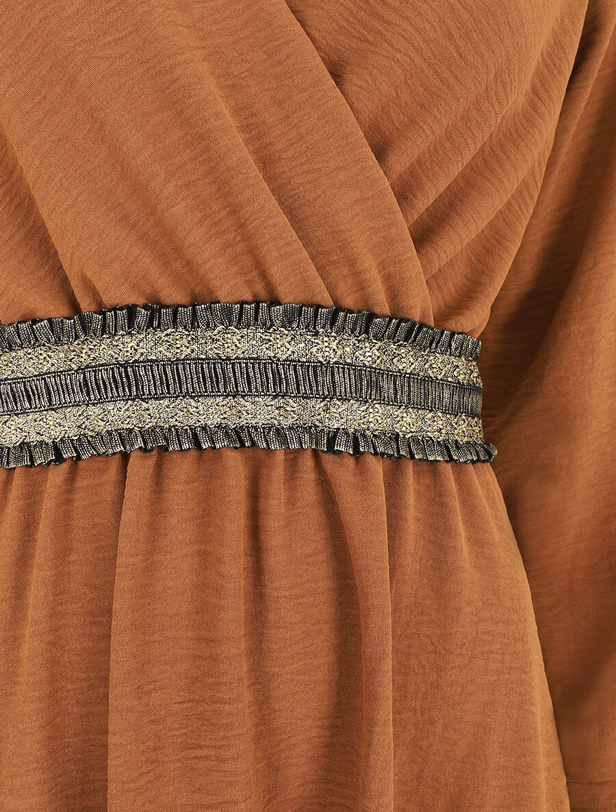 Robe unie à bande élastiquée dorée - Camel - 3
