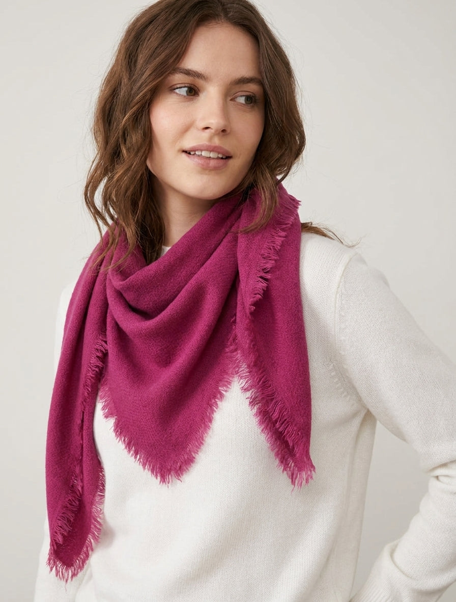 Einfarbiger Schal mit ausgefransten Rändern - Fuchsia