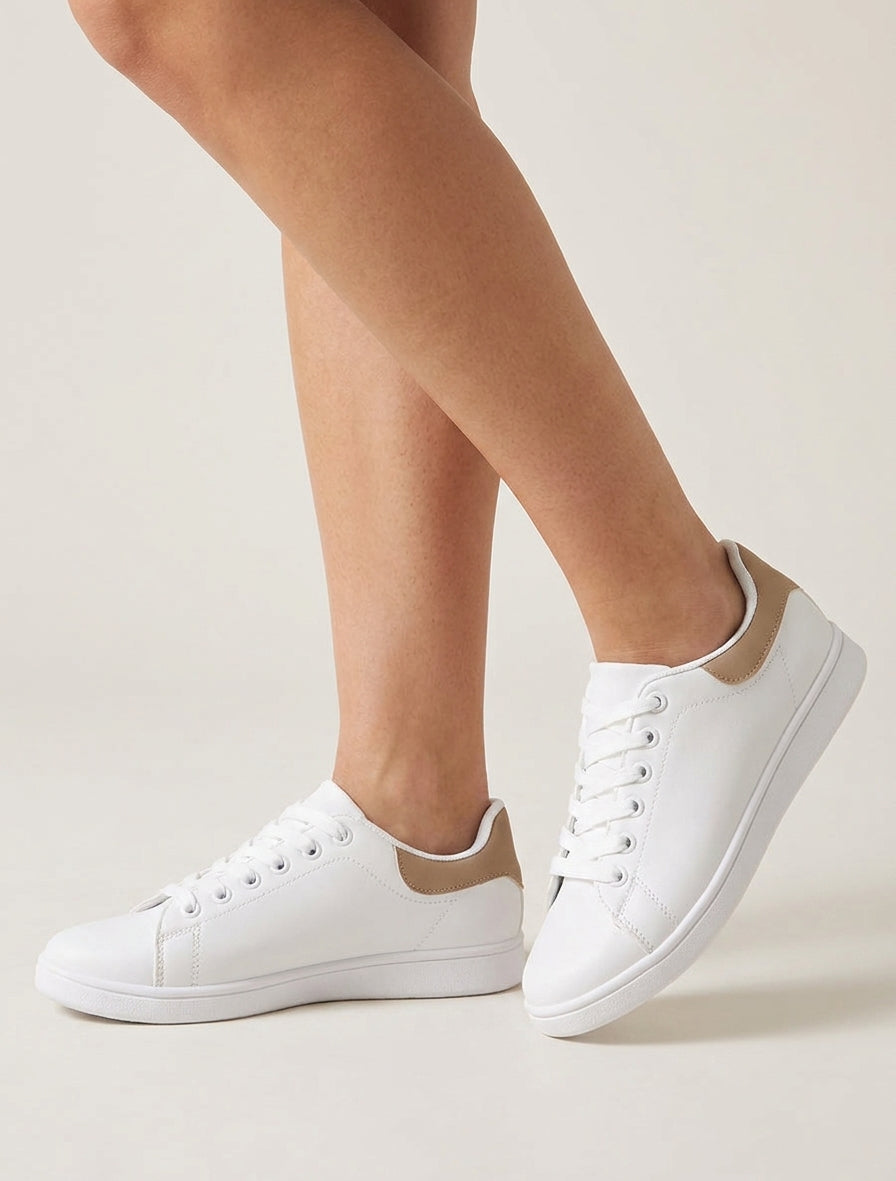 Basic-Sneaker mit kontrastierendem Ferseneinsatz - Maulwurf