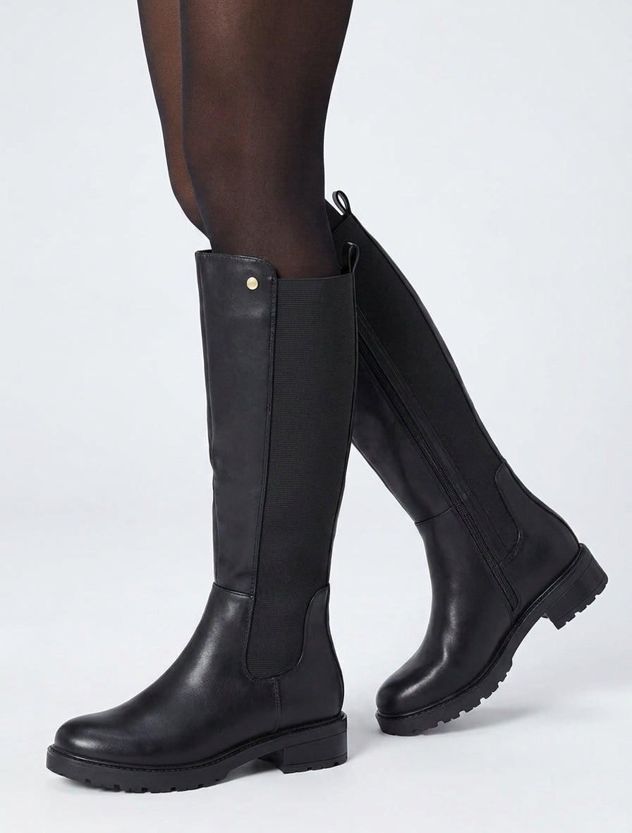 Elastische Stiefel aus Kunstleder mit Profilsohle - Schwarz