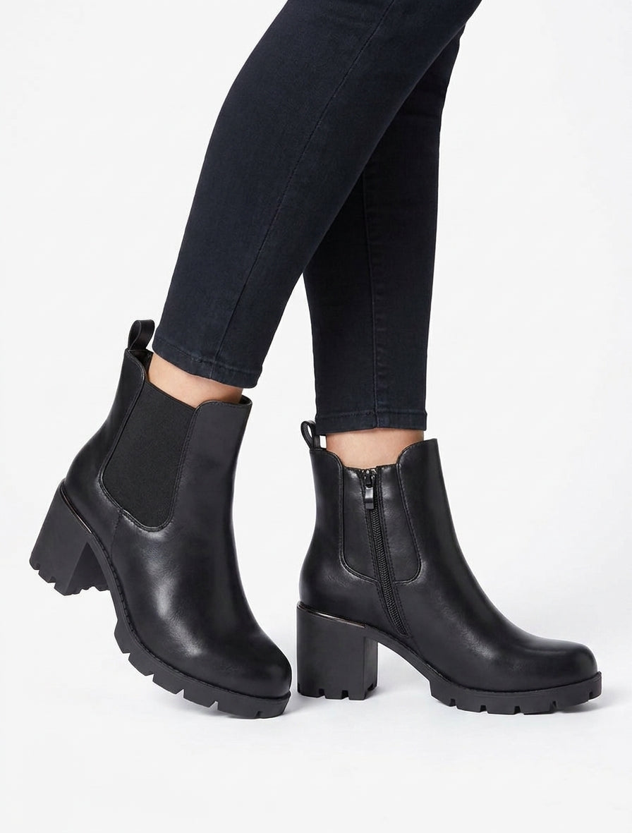 Stiefeletten mit elastischem Knöchel. - Schwarz