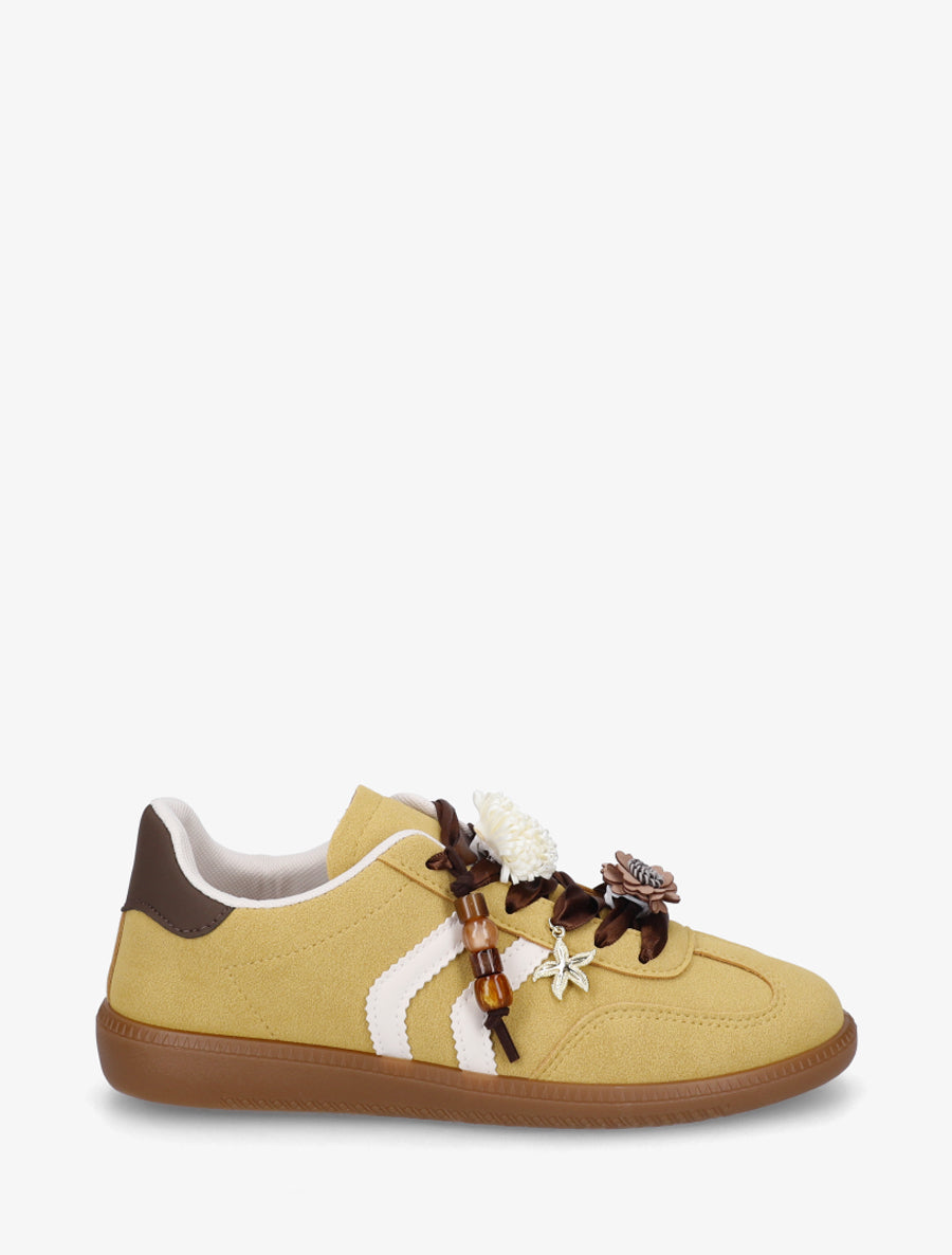 Sneakers à empiècement fleurs et perles en bois - Jaune moutarde - 1