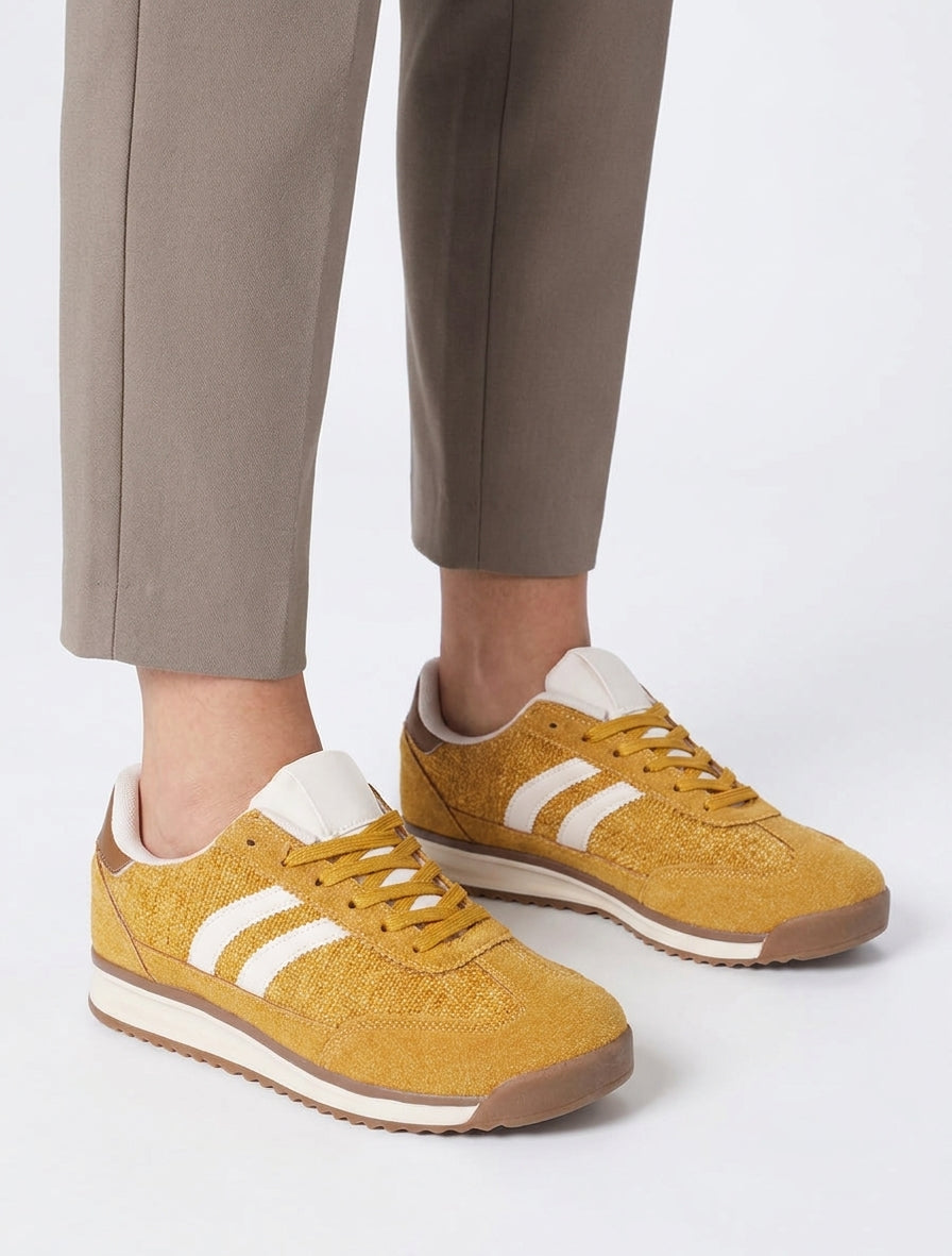 Sneaker aus Stoff in Tweed-Optik - Senfgelb