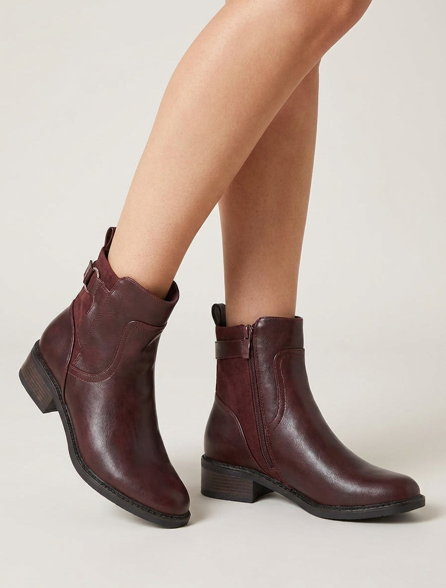 Stiefeletten aus Kunstleder und Wildlederimitat. - Weinrot