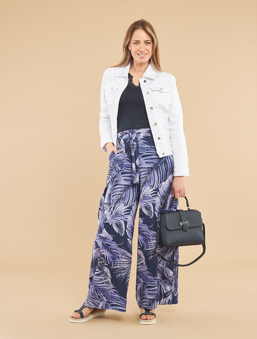 Look Alisha - 3
