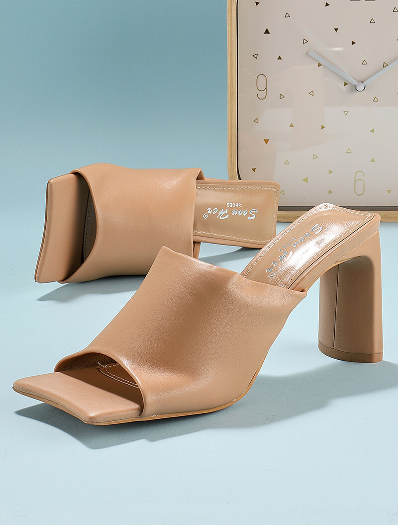Mules à talon Français stylisé - nude - 5