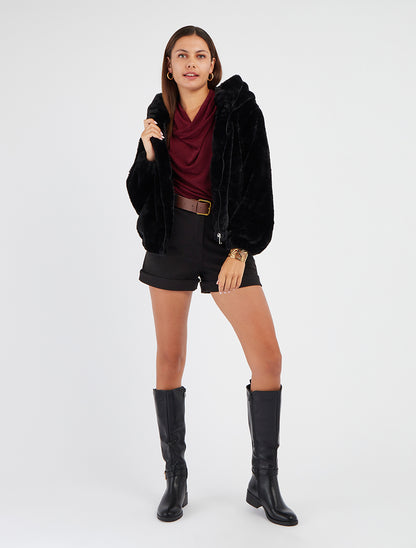 Look Adila