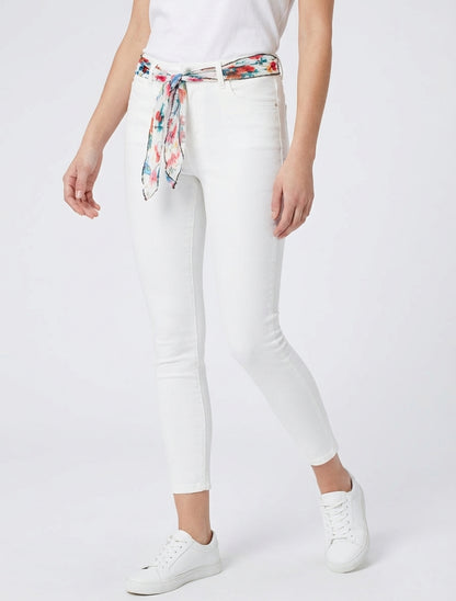 Skinny-Jeans mit bedrucktem Gürtel - Weiß