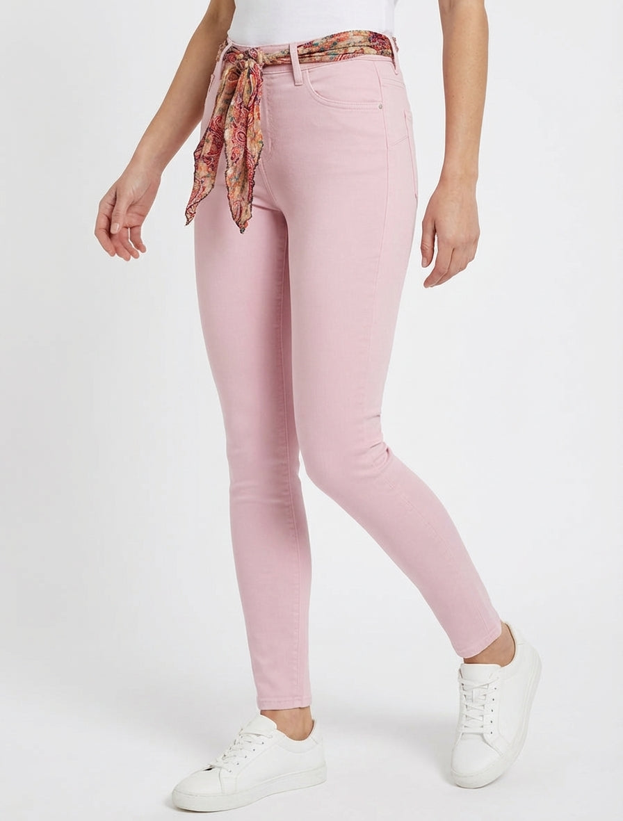 Skinny-Jeans mit bedrucktem Gürtel - Blassrosa