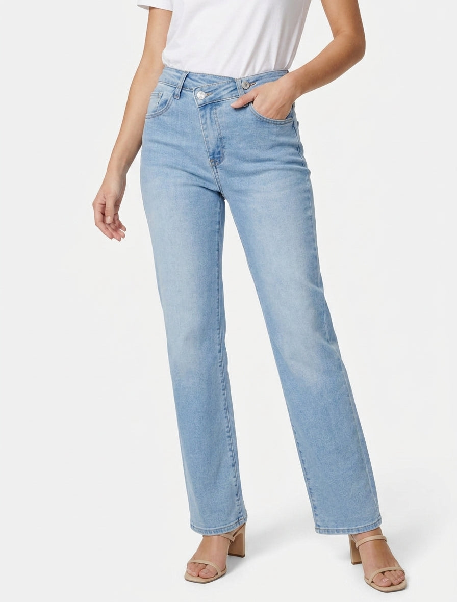 Jean mit stilisierter Knopfleiste - Blau