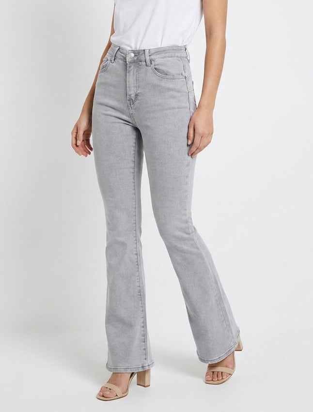 Jean mit ausgestelltem Bein, Push-up-Effekt, hohe Taille - Hellgrau