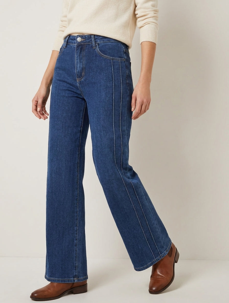 Jean mit weitem Bein, gesteppt und stilisiert. - Blau