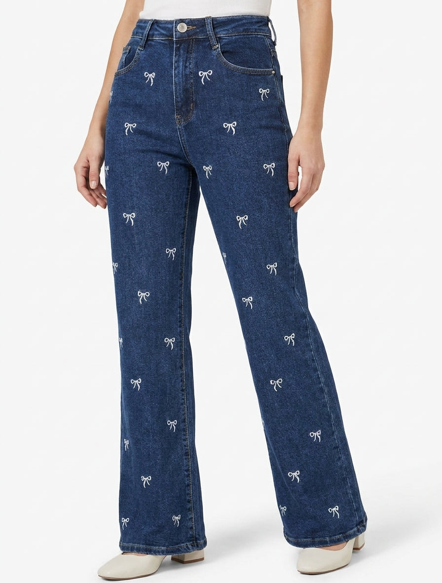 Jean mit weitem Bein und Stickereien mit Schleifenmotiv - Blau
