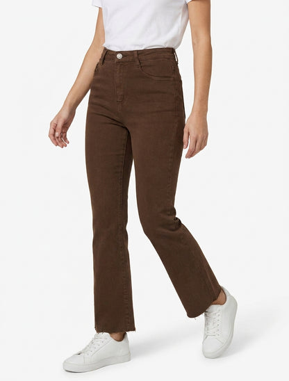 Hoch taillierte Jeans mit rohen Kanten - Braun