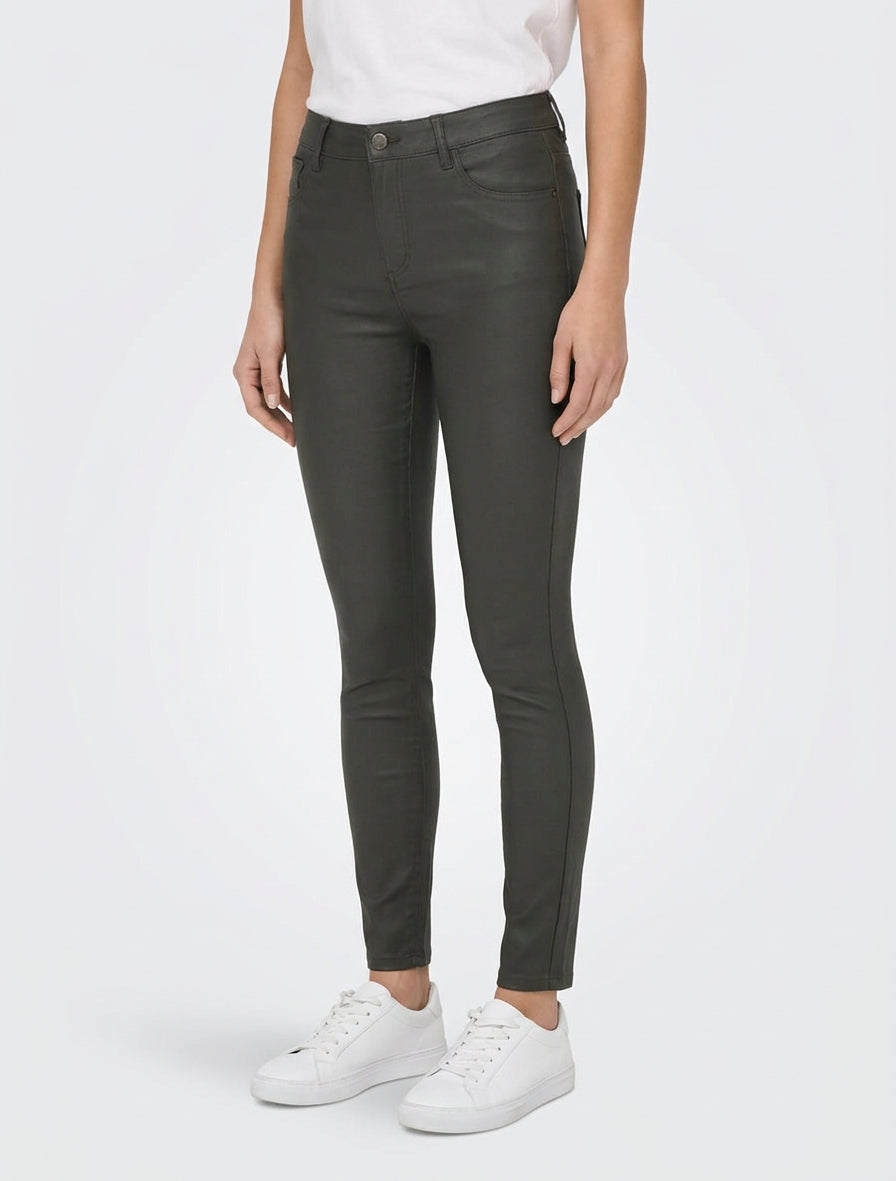 Slim-Fit-Hose in beschichteter Lederoptik - Dunkles Khaki