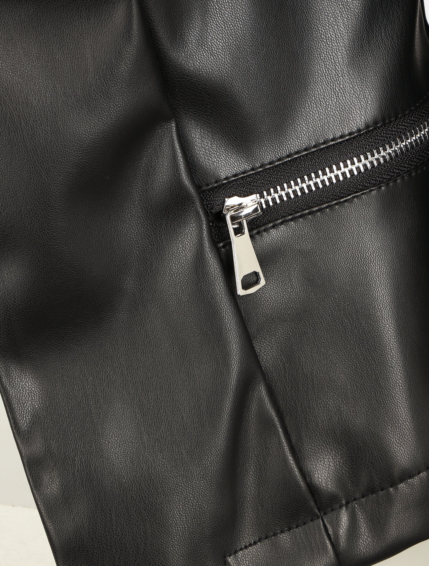 Veste courte en simili - Noir - 3
