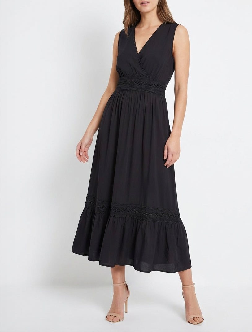 Ärmelloses Kleid mit Stickereien - Schwarz