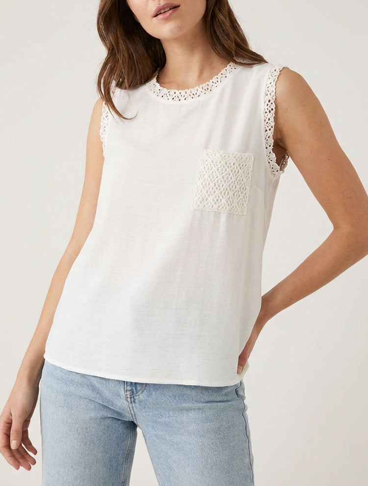 Ärmelloses gerades Oberteil mit Häkel-Tasche - Ecru
