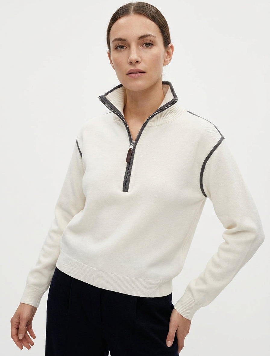 Gerade geschnittener Pullover mit Stehkragen und Reißverschluss - Weiß