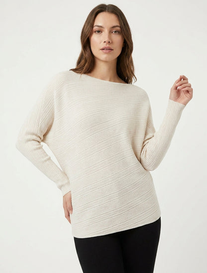 Weit geschnittener Pullover mit Fledermausärmeln - Creme