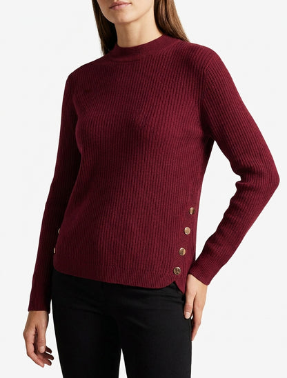 Rippstrickpullover mit dekorativen Knopfeinsätzen - Bordeaux