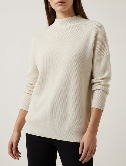 Klassischer gerader Pullover mit Stehkragen - Beige