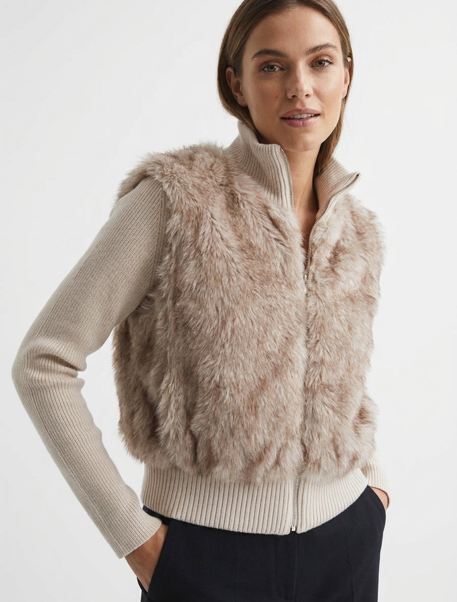 Gerippte Jacke mit Kunstfelleinsatz - Beige