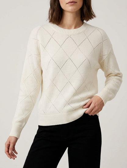 Einfarbiger Strickpullover mit Rundhalsausschnitt. - Ecru