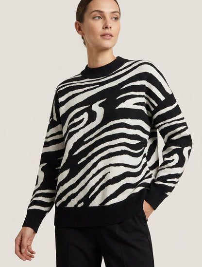 Weit geschnittener Pullover mit Zebramuster - Weiß