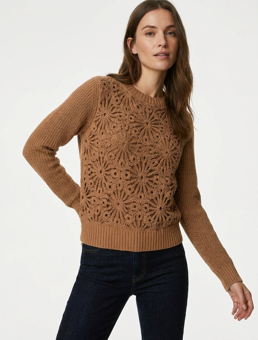 Makramee-Baumwollpullover im floralen Stil - Kamel