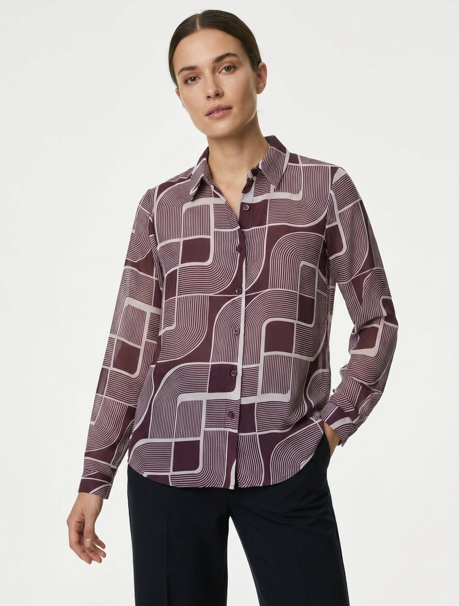 Transparente fließende Bluse mit grafischem Druck - Pflaume