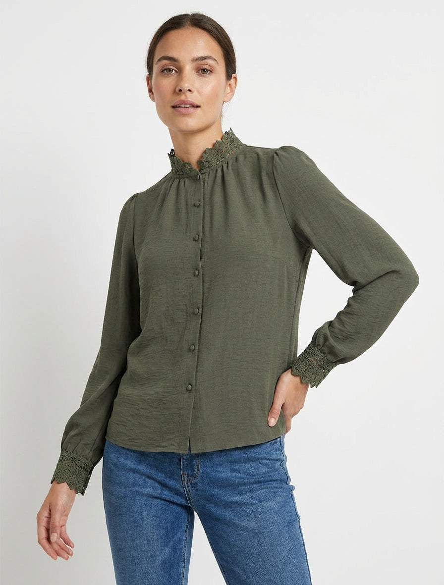 Fließende Bluse mit Spitzen-Mao-Kragen - Kaki