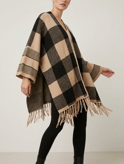 Grafikbedruckter Poncho mit Fransen - Beige