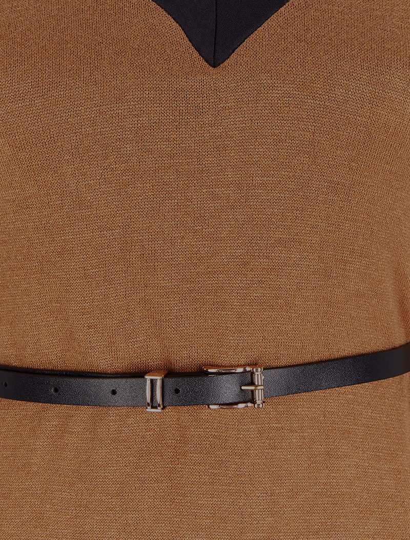 Robe pull à col V satiné - Camel - 3