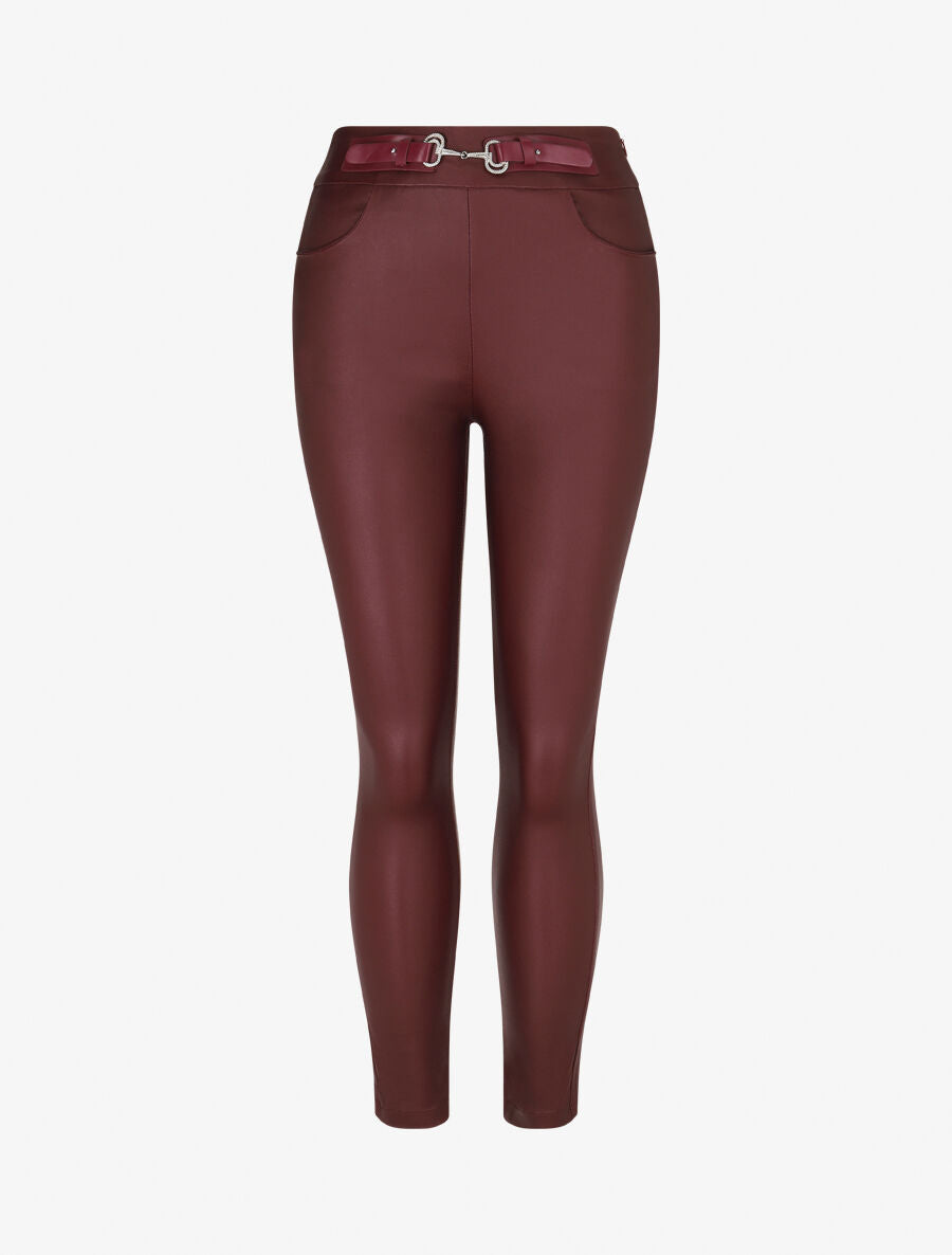 Pantalon uni en simili à détail bijou - Lie de vin - 1