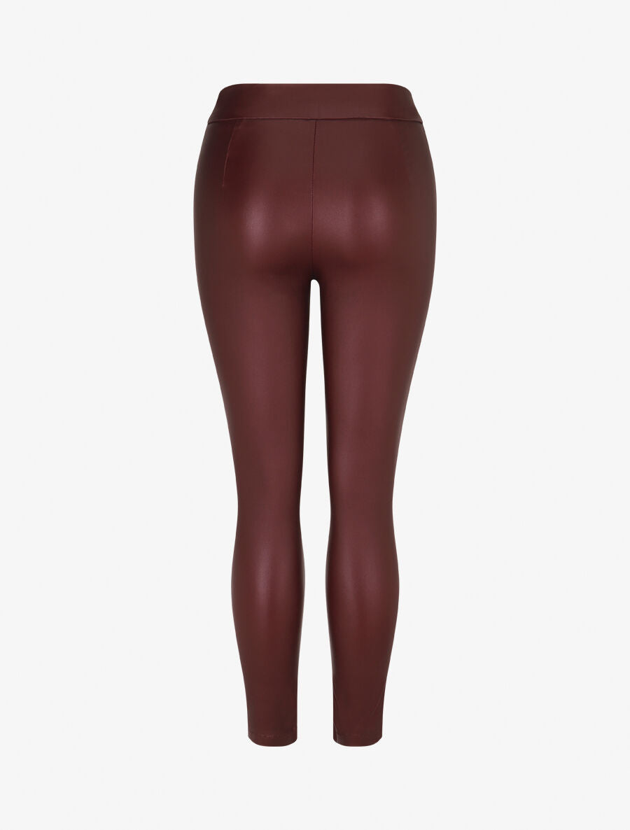 Pantalon uni en simili à détail bijou - Lie de vin - 2