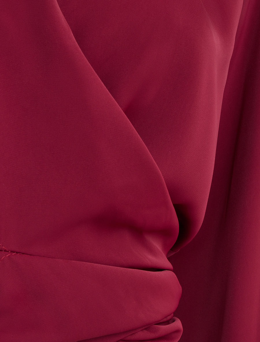 Einfarbiges, satinartiges Wickel-Crop-Top - Bordeaux