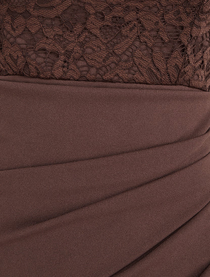 Robe droite à dentelle et drapé - Marron - 3