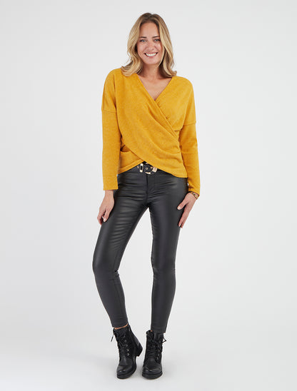 Feiner einfarbiger Pullover mit Wickelkragen - Senfgelb